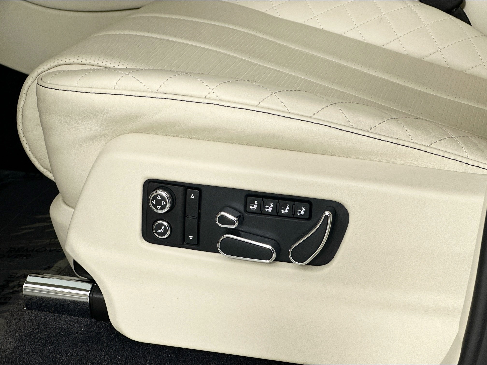 used 2019 Bentley Bentayga car, priced at $99,999