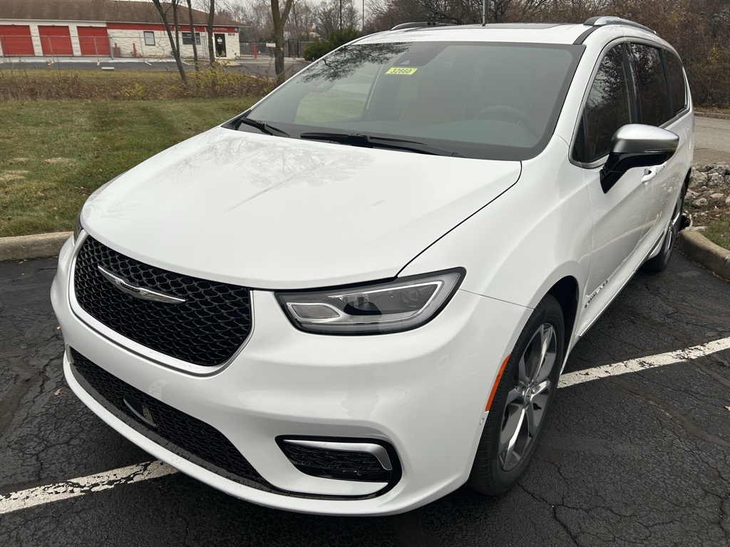 new 2026 Chrysler Pacifica car, priced at $55,135