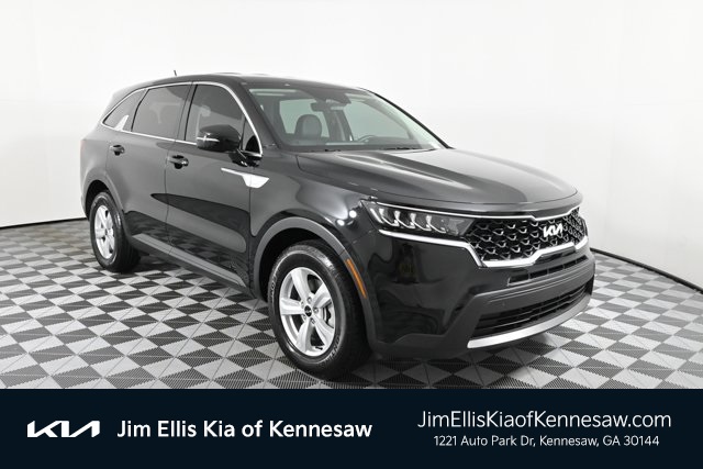used 2023 Kia Sorento car, priced at $25,652