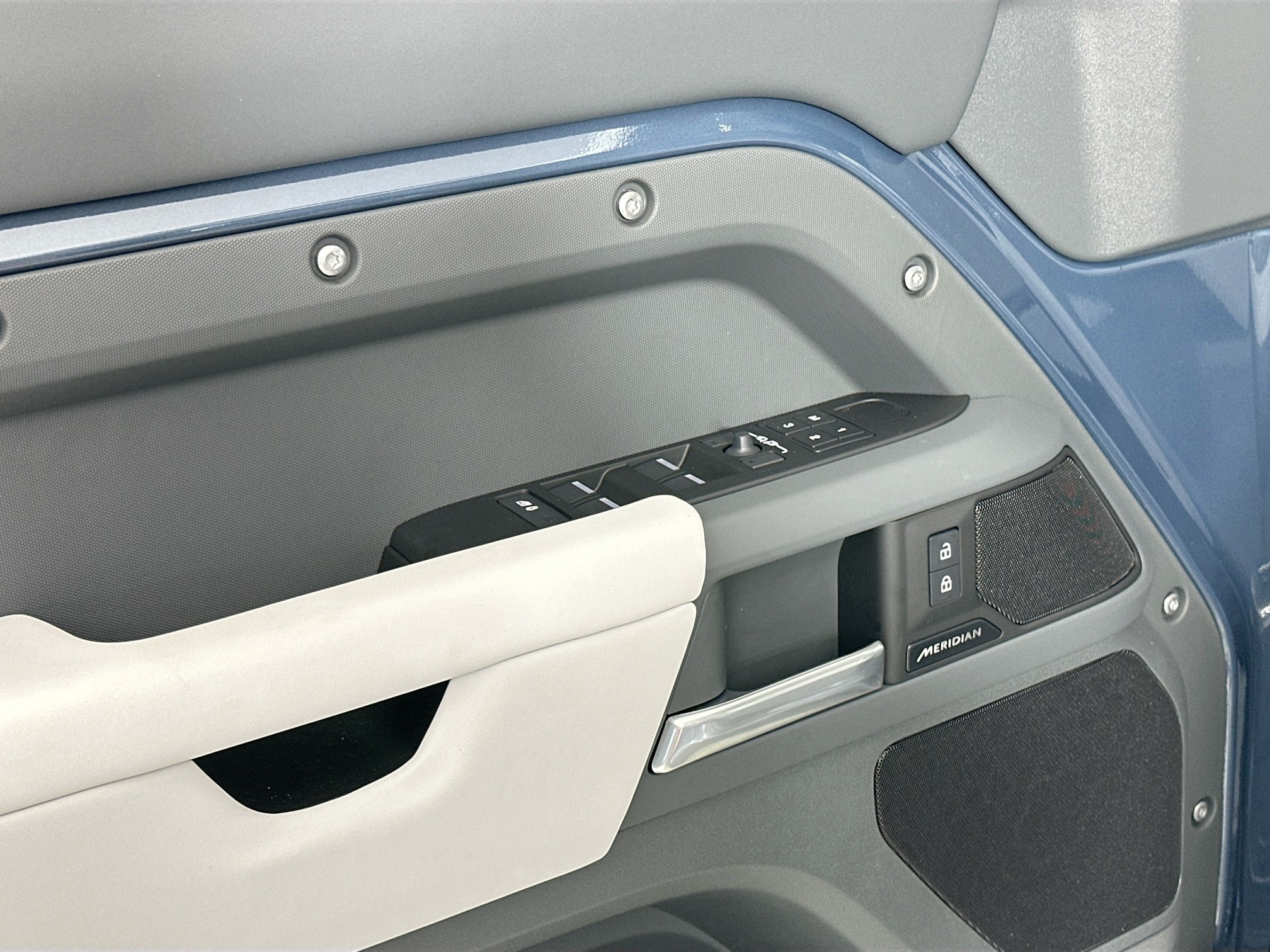 new 2025 Land Rover Defender 110 car, priced at $77,525