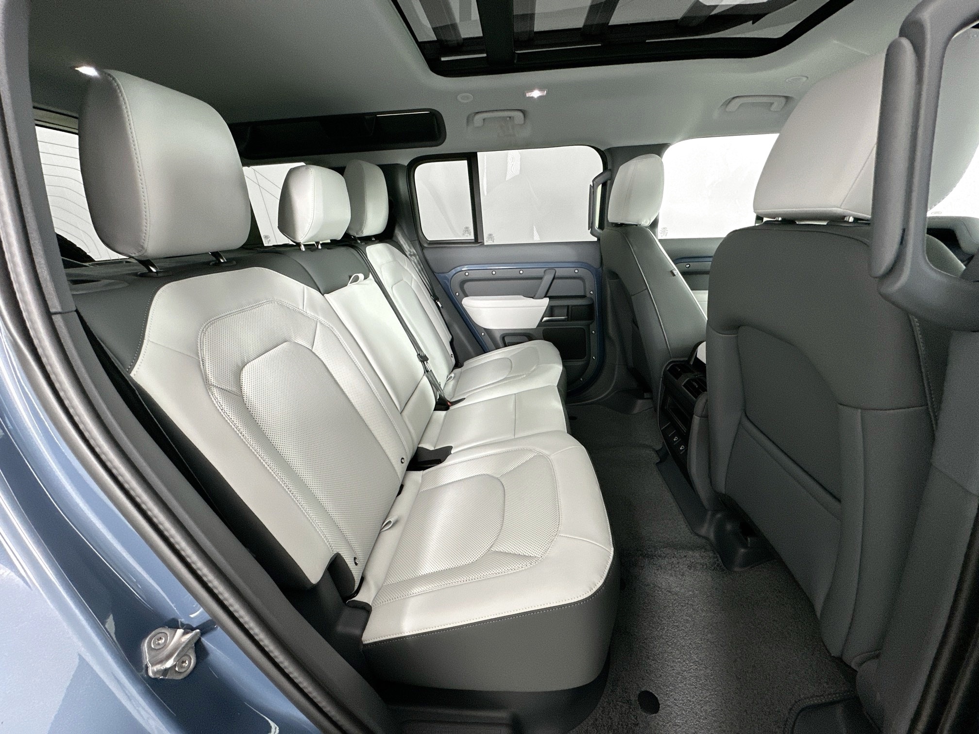 new 2025 Land Rover Defender 110 car, priced at $77,525