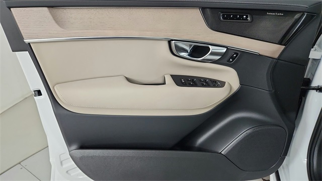 new 2026 Volvo XC90 car, priced at $71,825