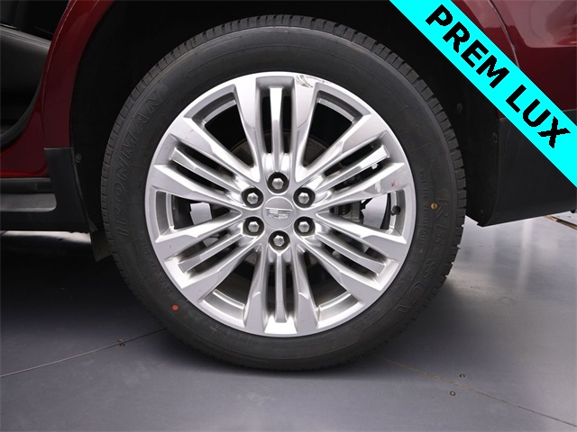 used 2018 Cadillac XT5 car, priced at $22,999