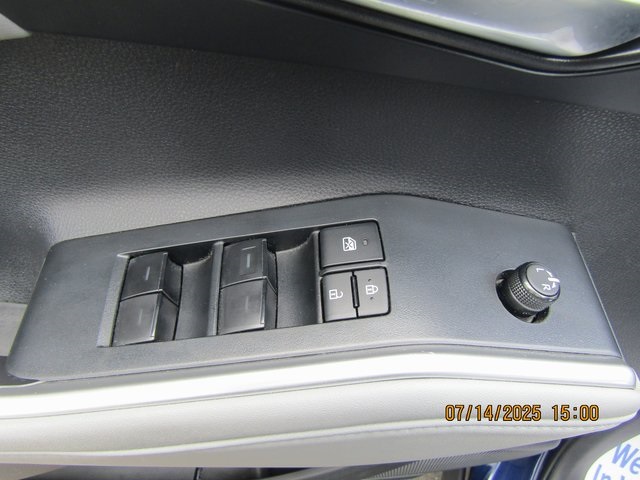 used 2022 Toyota Highlander car, priced at $37,999