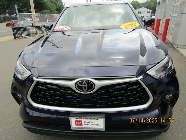 used 2022 Toyota Highlander car, priced at $37,999