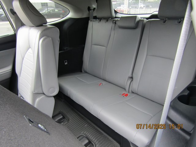 used 2022 Toyota Highlander car, priced at $37,999