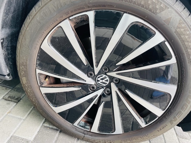 used 2024 Volkswagen ID.4 car, priced at $24,900