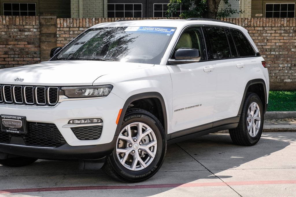 used 2022 Jeep Grand Cherokee car, priced at $31,690