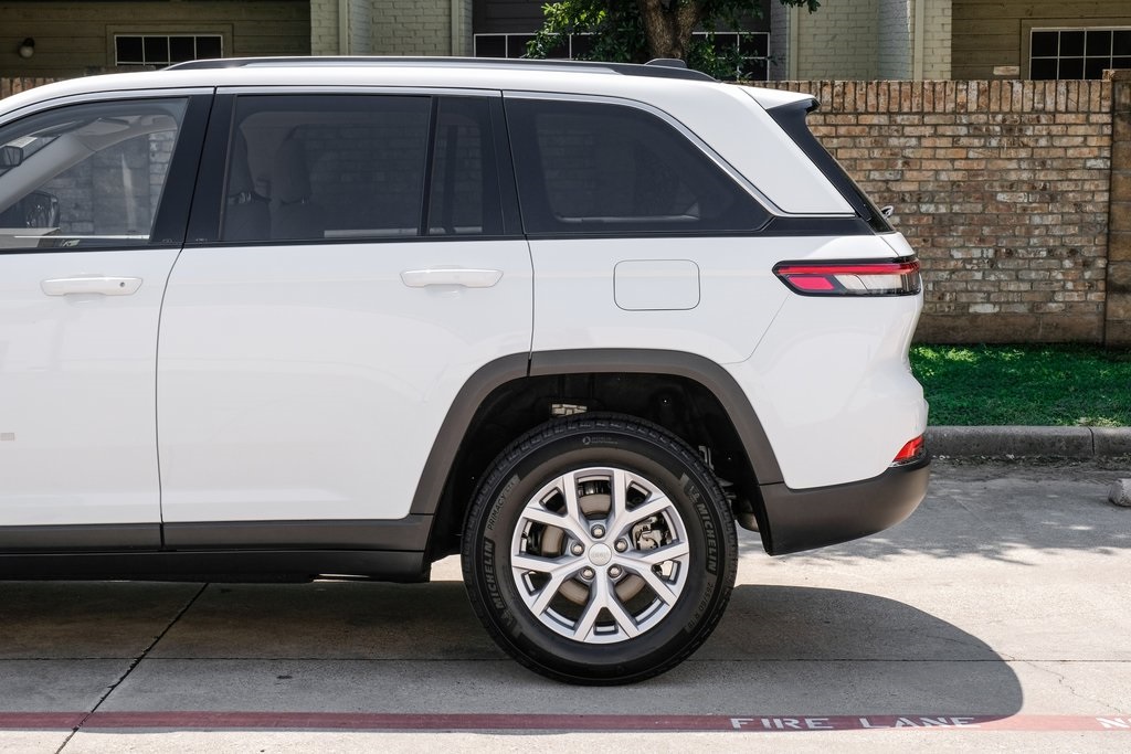 used 2022 Jeep Grand Cherokee car, priced at $31,690