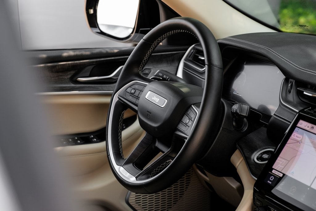 used 2022 Jeep Grand Cherokee car, priced at $31,690