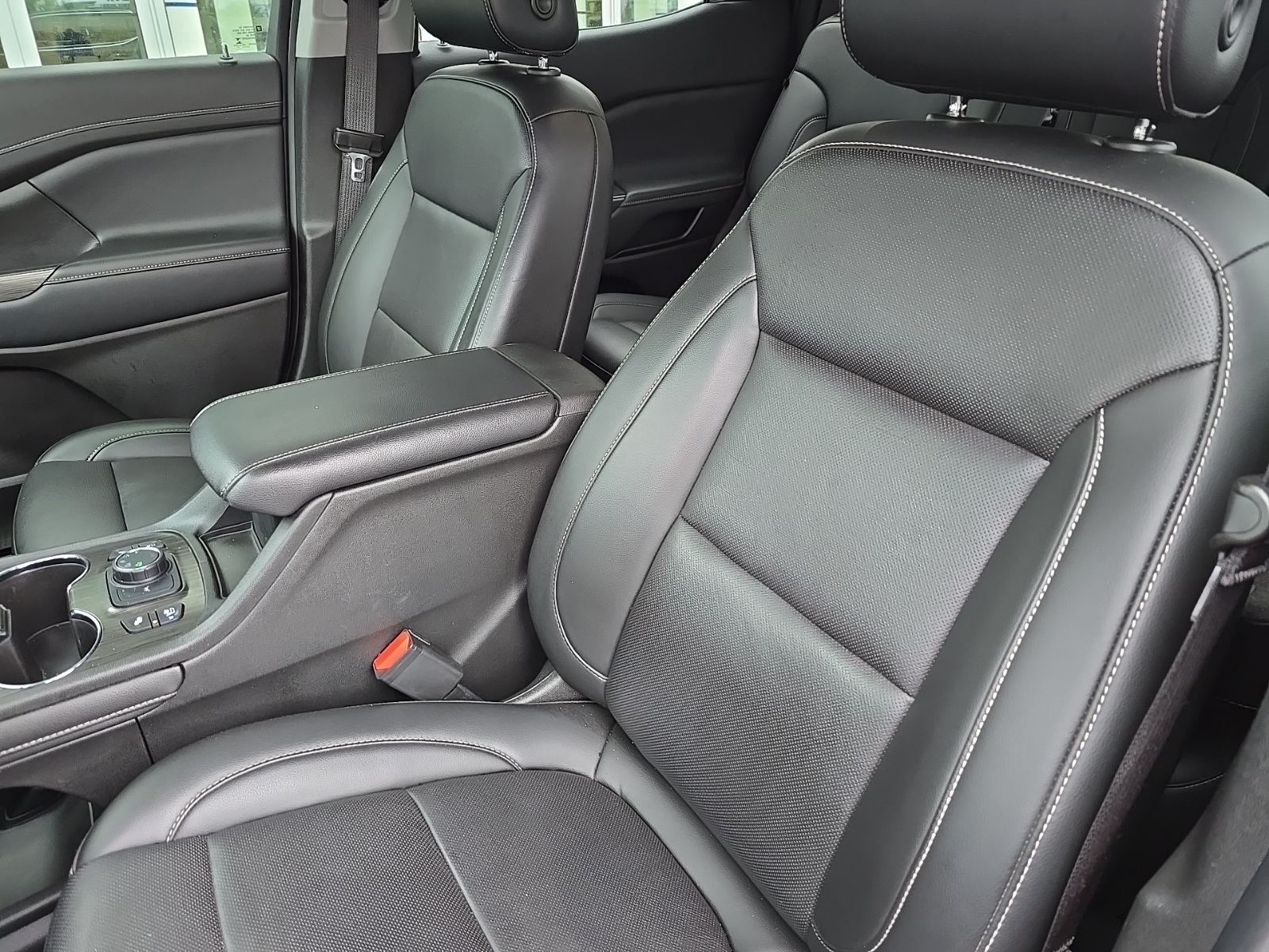 used 2021 GMC Acadia car, priced at $24,900