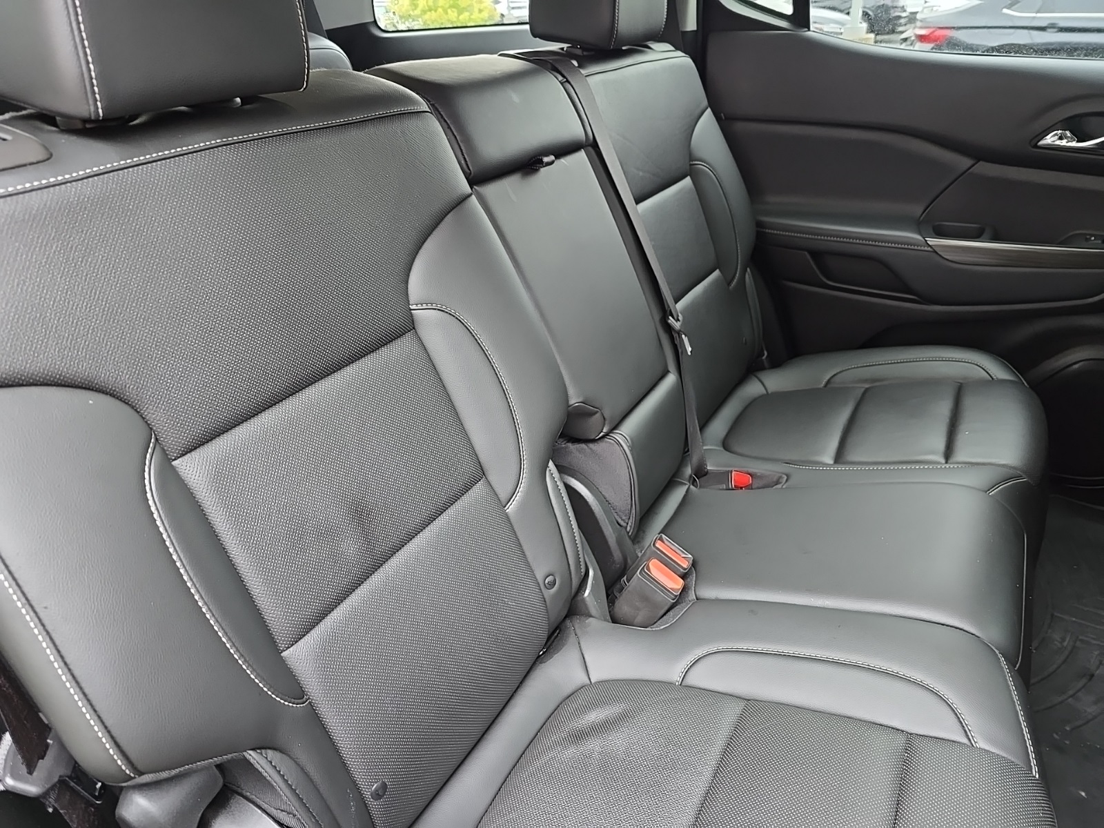 used 2021 GMC Acadia car, priced at $24,900