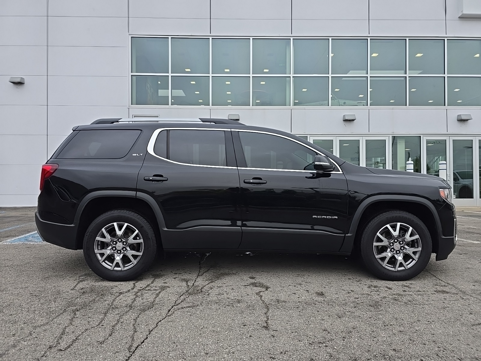 used 2021 GMC Acadia car, priced at $24,900