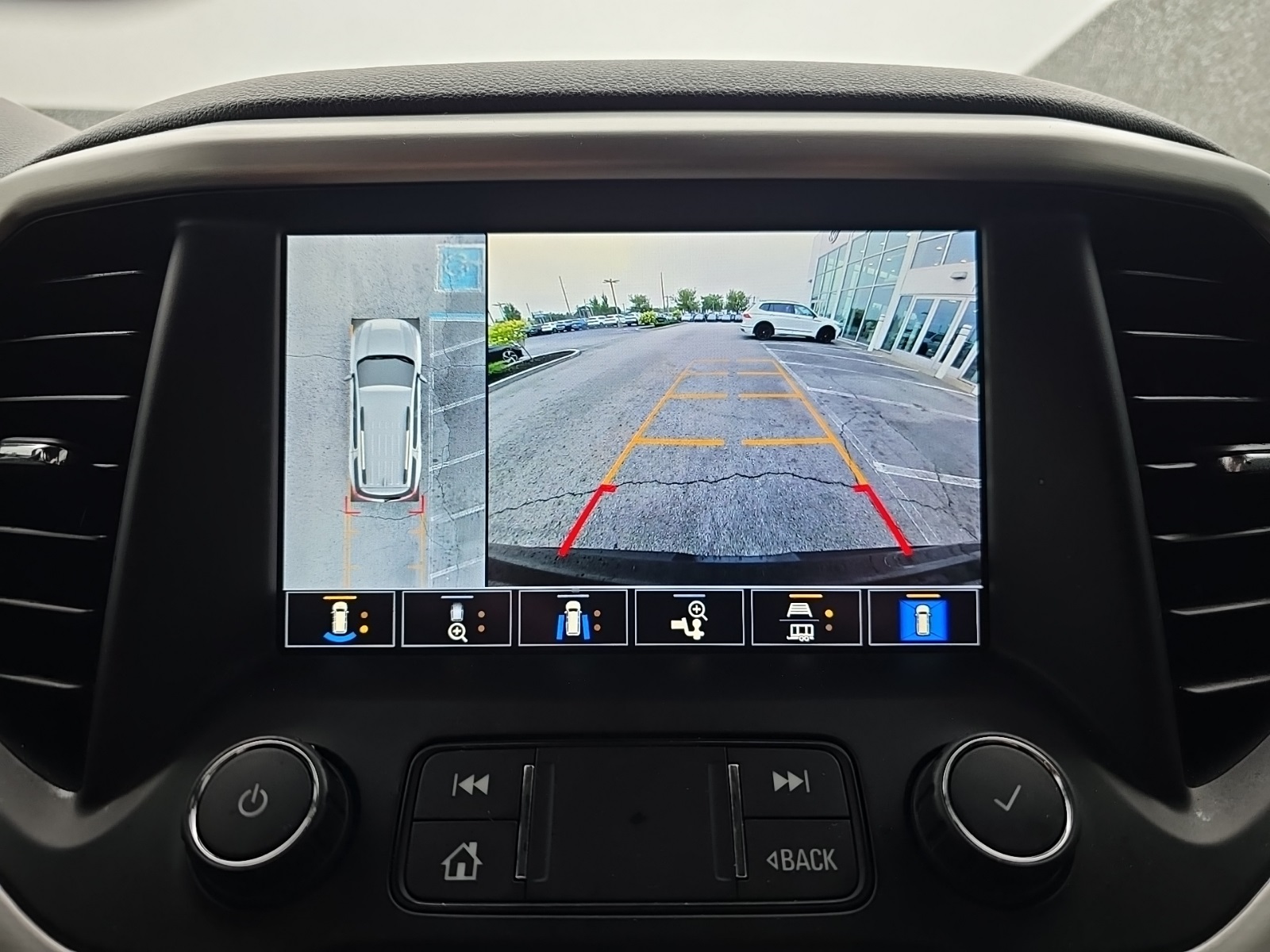 used 2021 GMC Acadia car, priced at $24,900