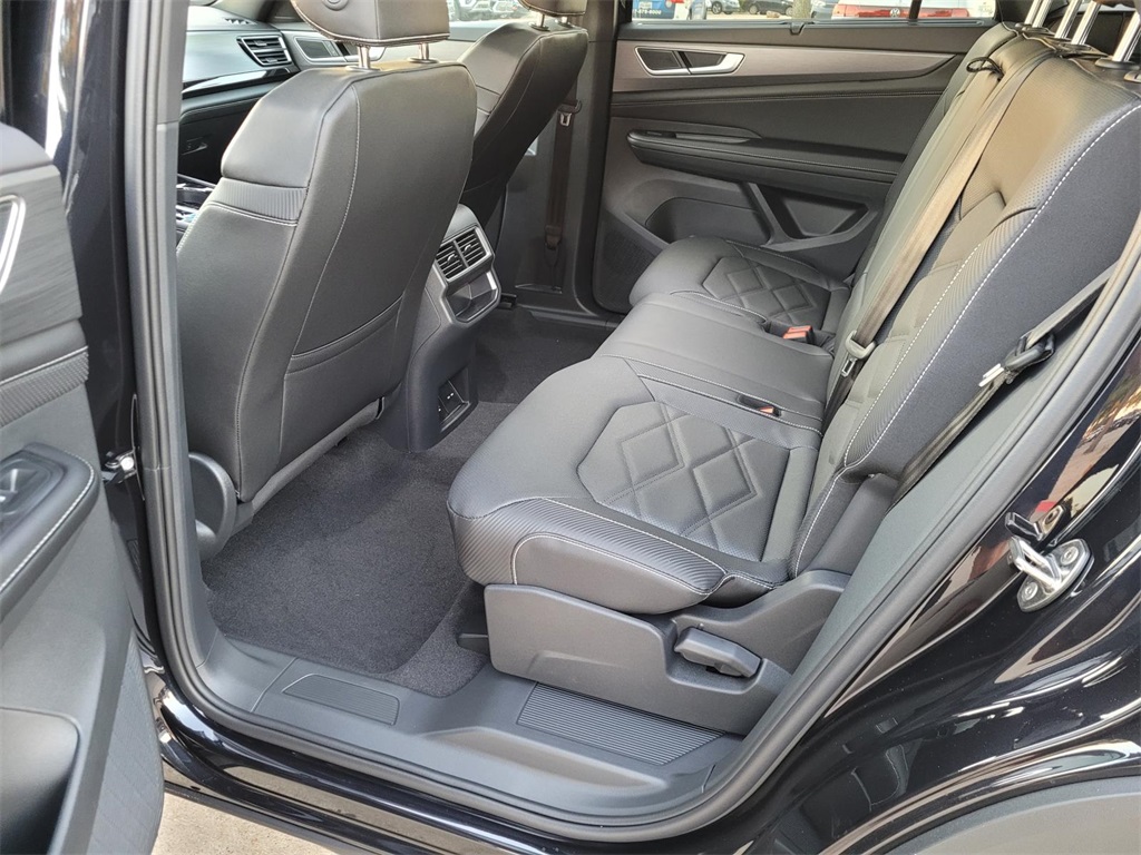 new 2026 Volkswagen Atlas Cross Sport car, priced at $42,765