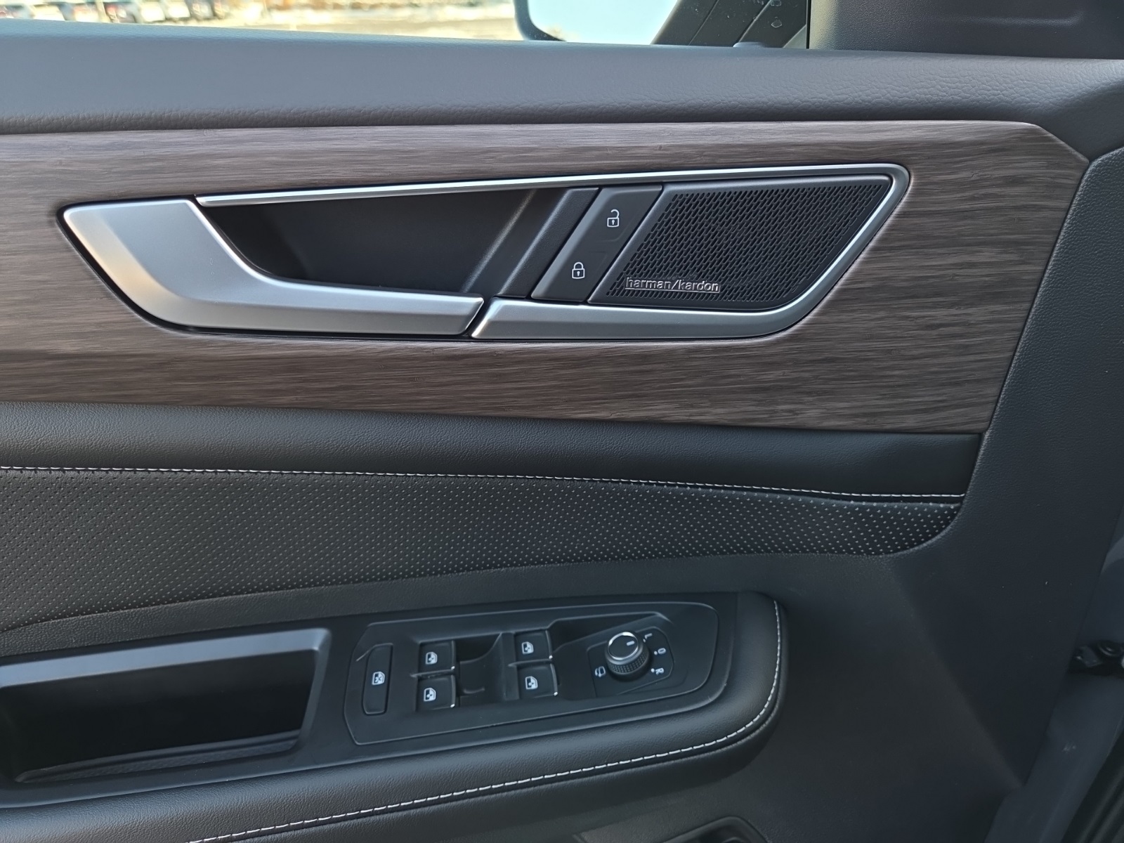 new 2026 Volkswagen Atlas car, priced at $55,453