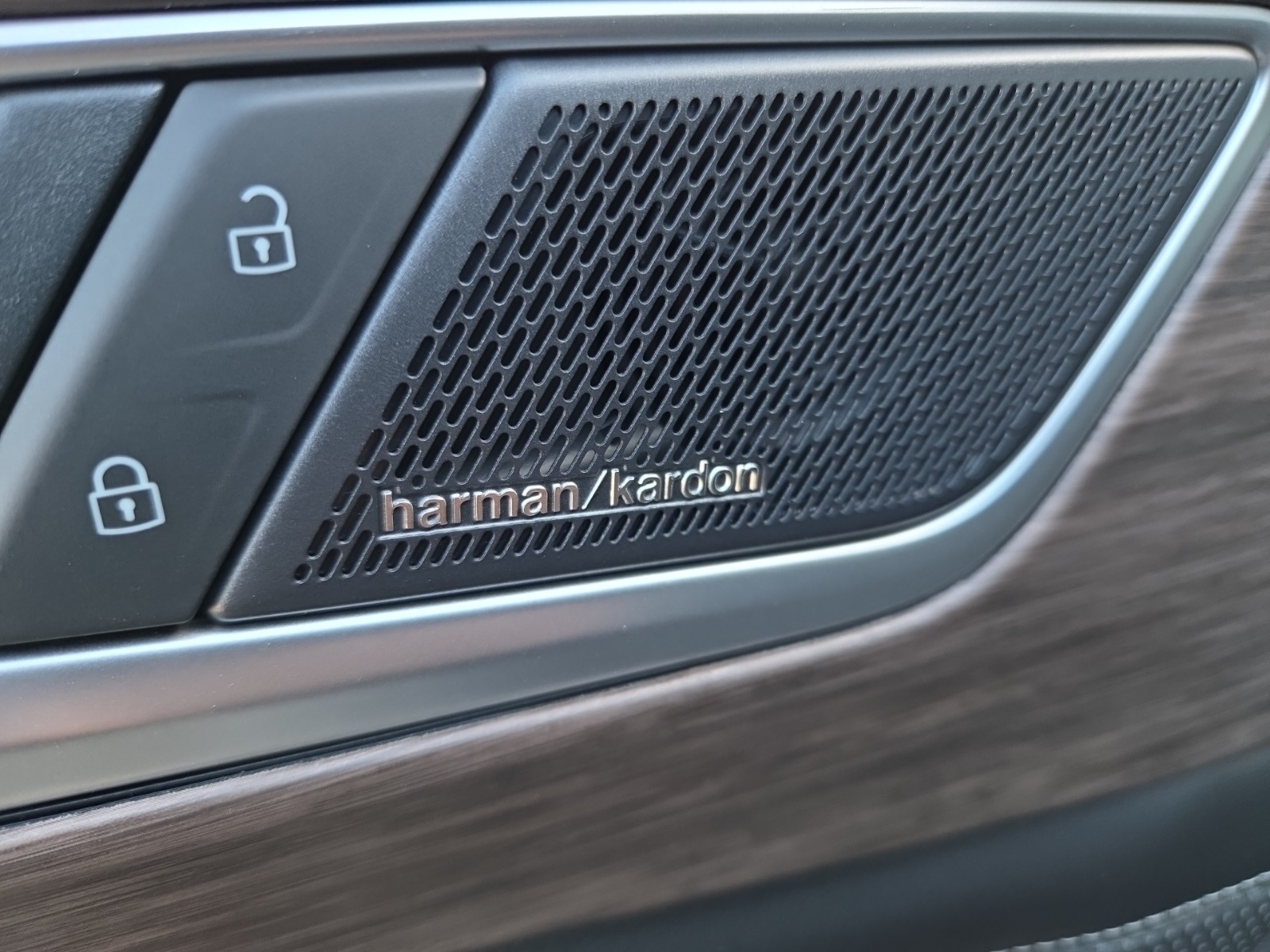 new 2026 Volkswagen Atlas car, priced at $55,453