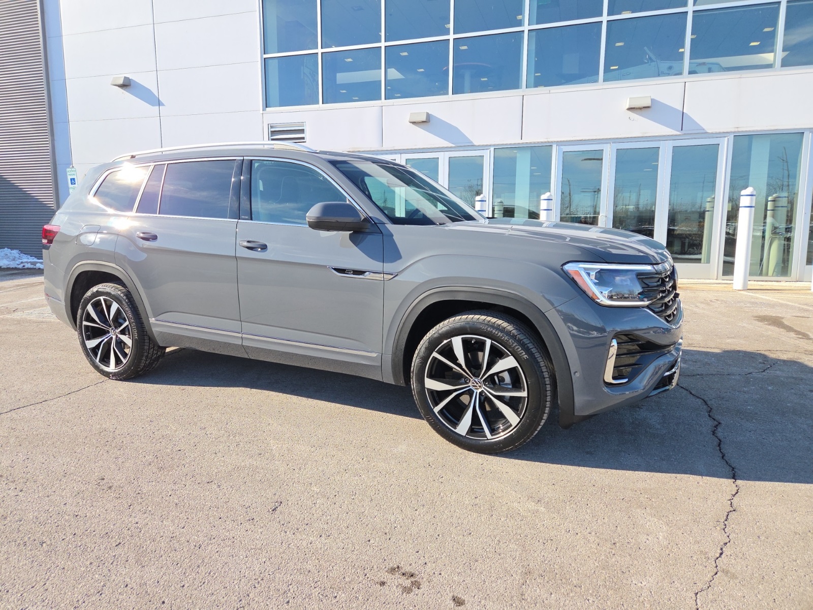 new 2026 Volkswagen Atlas car, priced at $55,453
