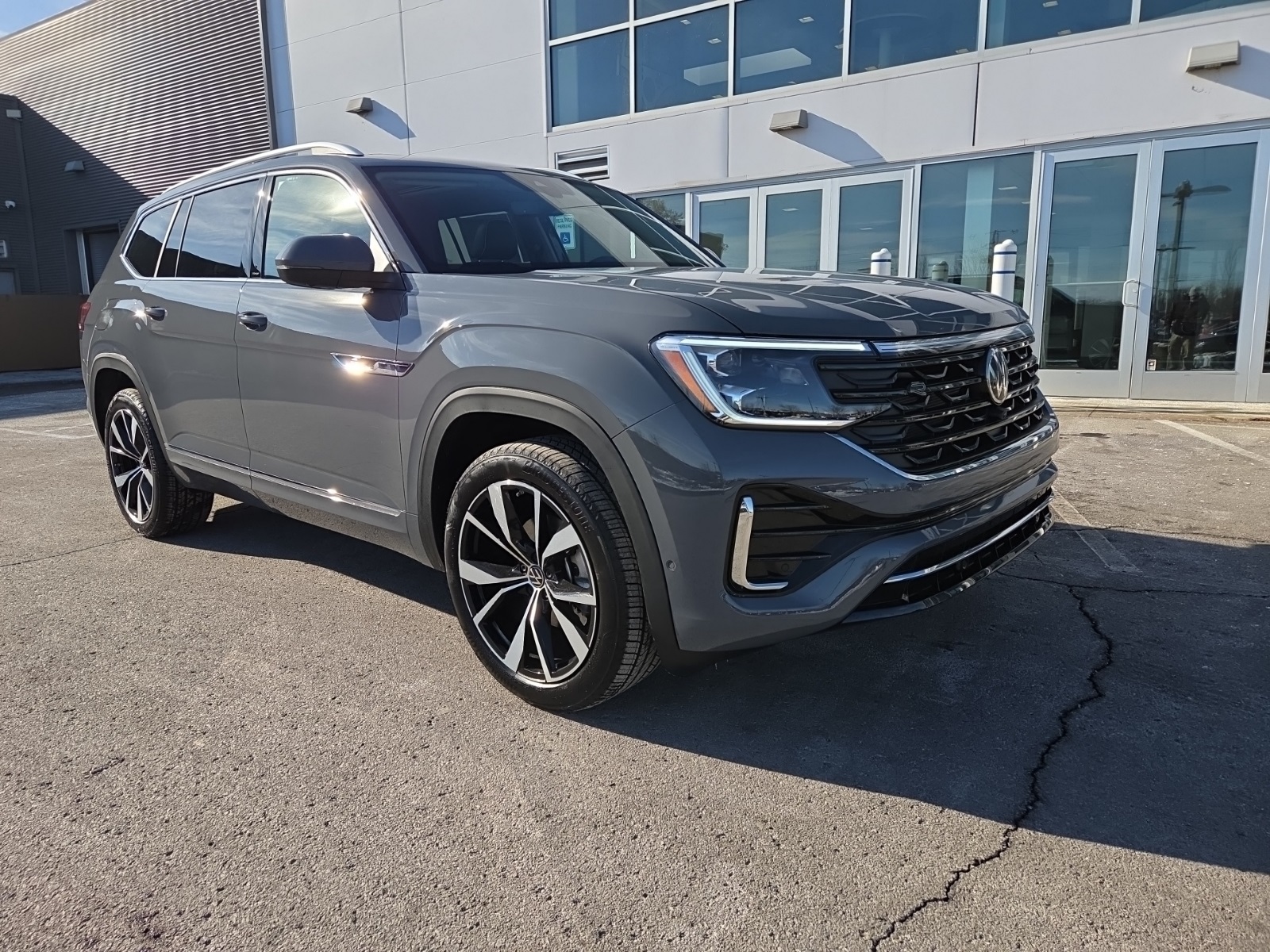 new 2026 Volkswagen Atlas car, priced at $55,453
