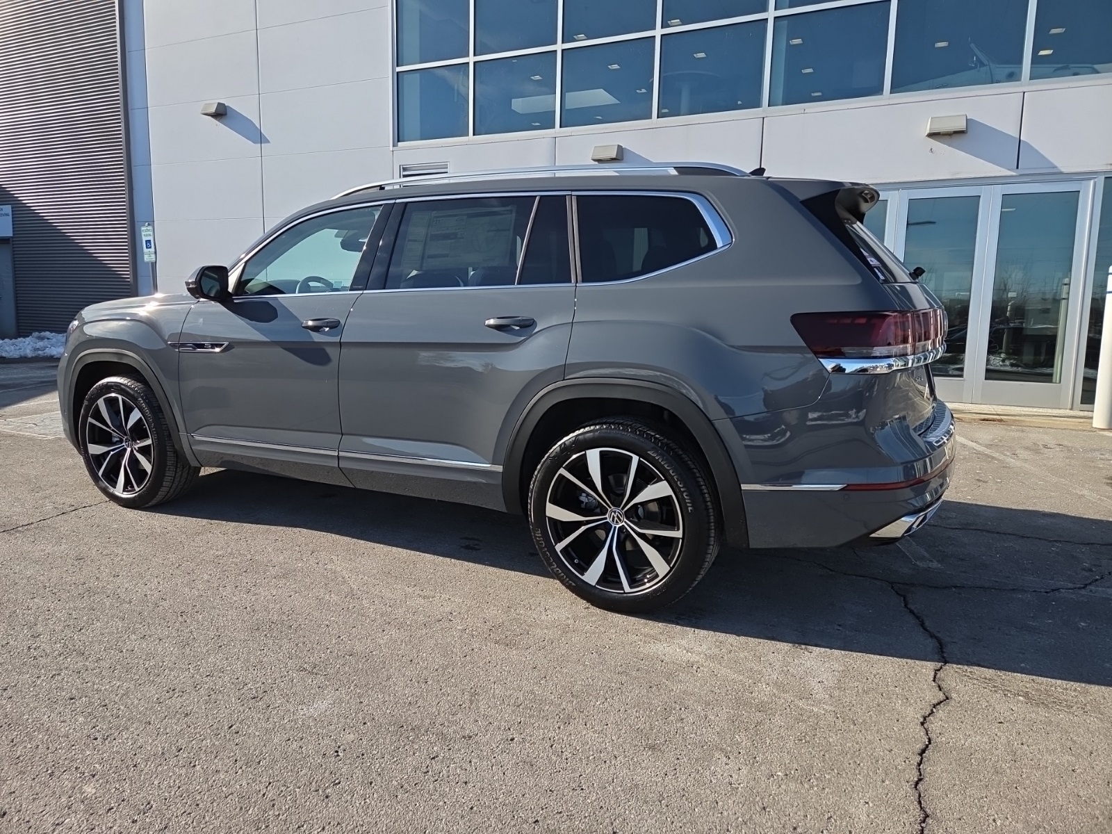 new 2026 Volkswagen Atlas car, priced at $55,453