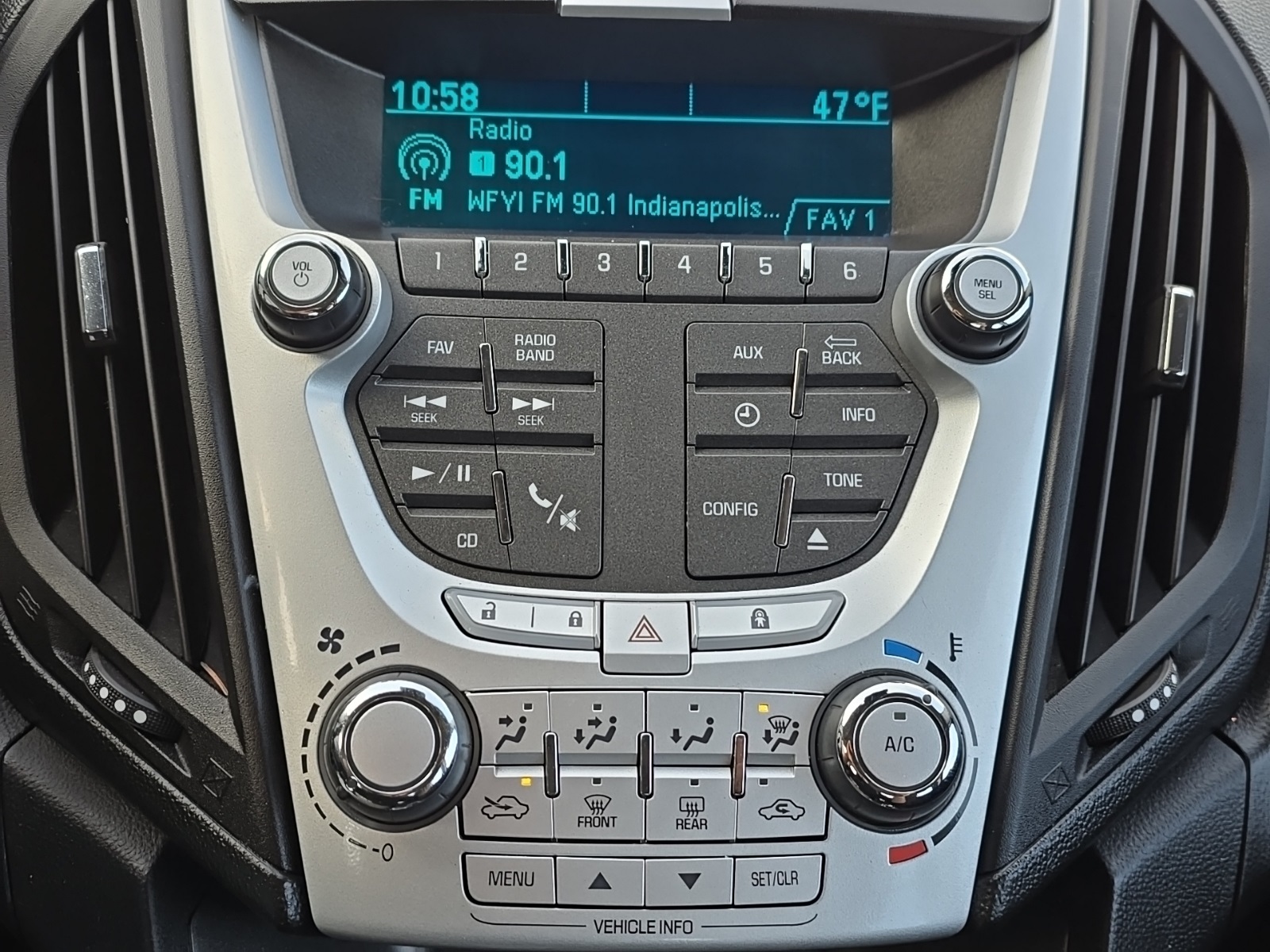 used 2014 Chevrolet Equinox car, priced at $9,500