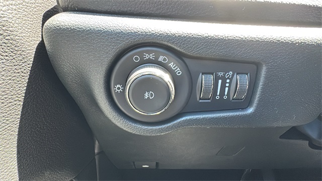 new 2025 Chrysler Pacifica car, priced at $45,969