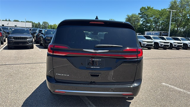 new 2025 Chrysler Pacifica car, priced at $45,969
