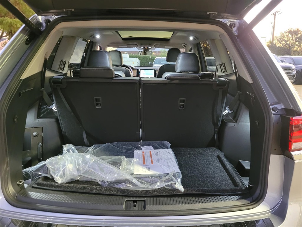new 2026 Volkswagen Atlas car, priced at $43,771