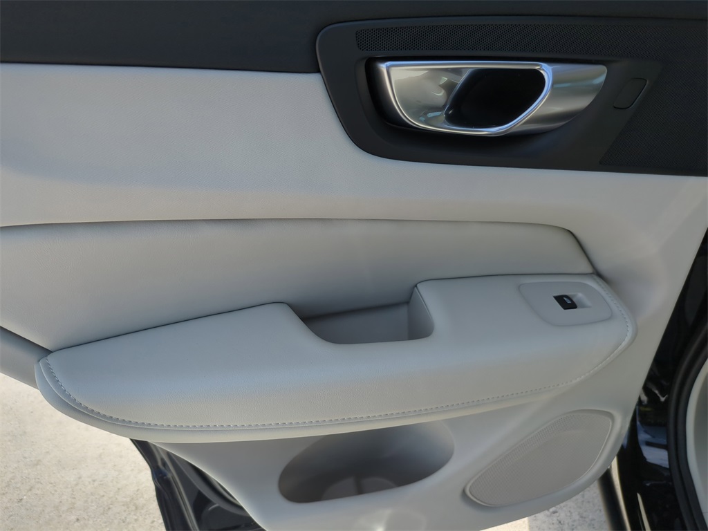 new 2026 Volvo XC60 Plug-In Hybrid car, priced at $71,515