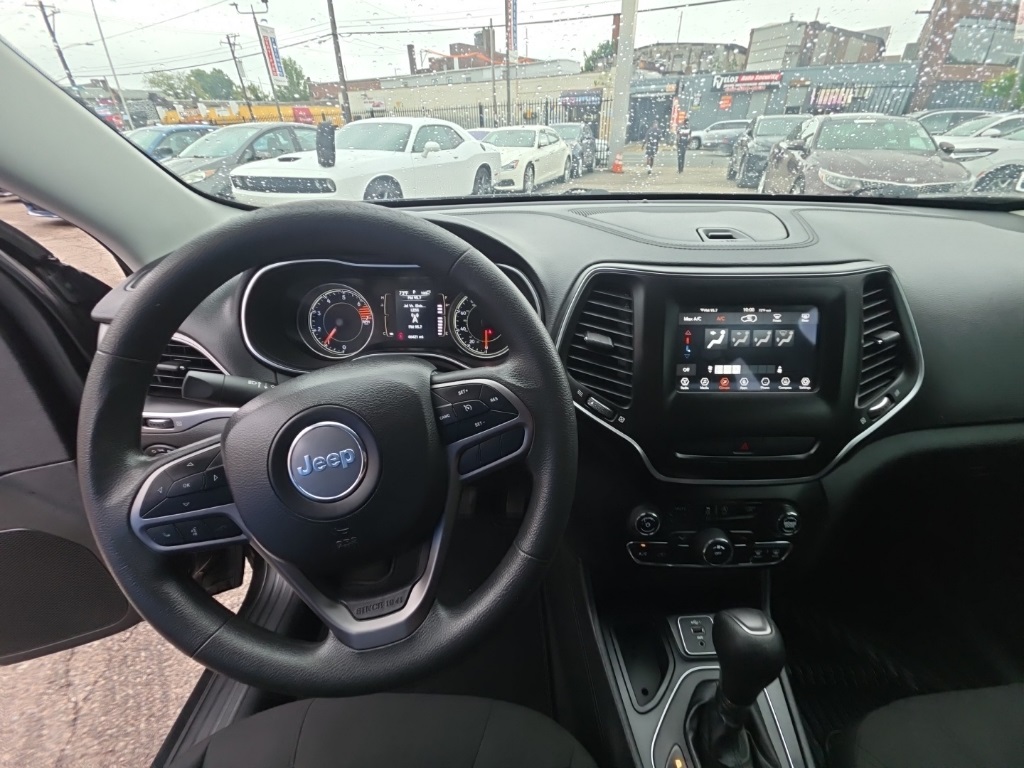 used 2020 Jeep Cherokee car, priced at $14,895