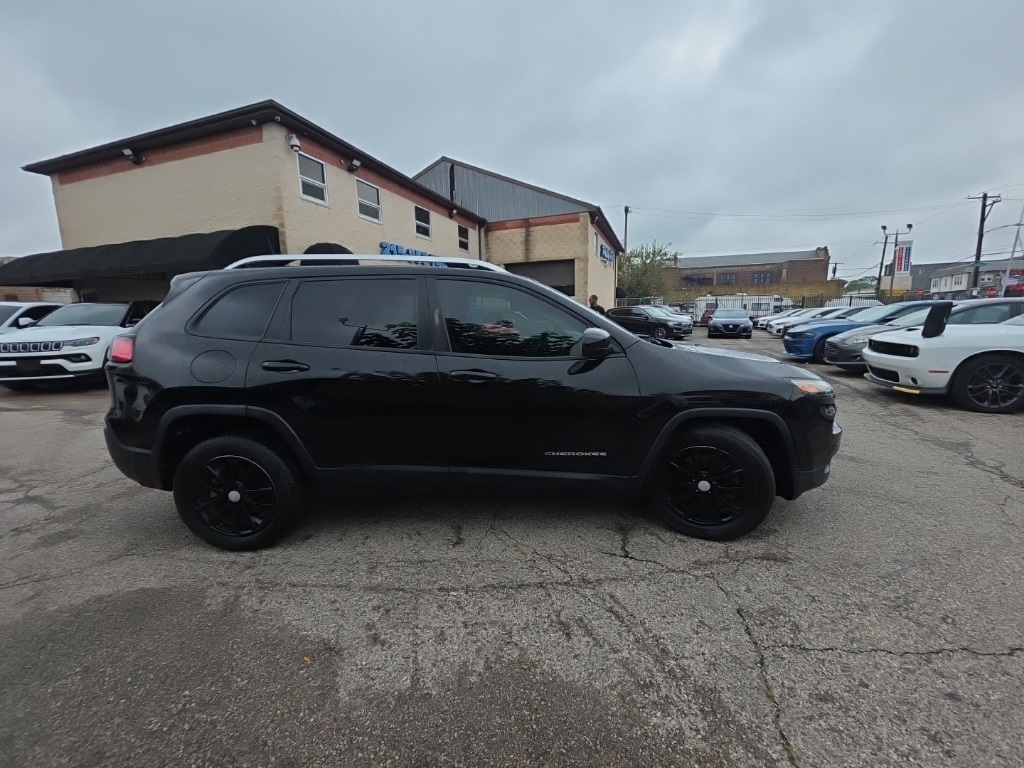 used 2020 Jeep Cherokee car, priced at $14,895