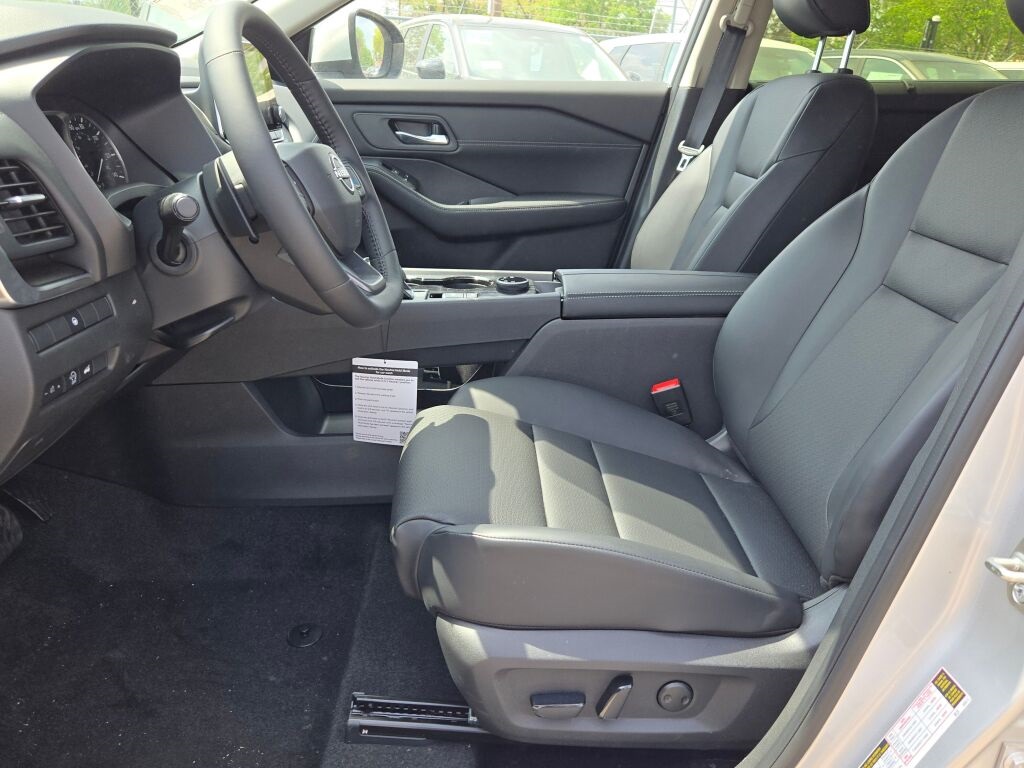 new 2025 Nissan Rogue car, priced at $33,385