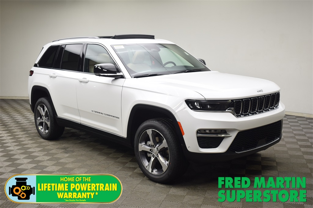 new 2025 Jeep Grand Cherokee car, priced at $49,742