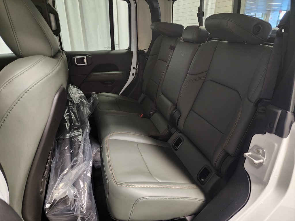 new 2025 Jeep Gladiator car, priced at $58,499