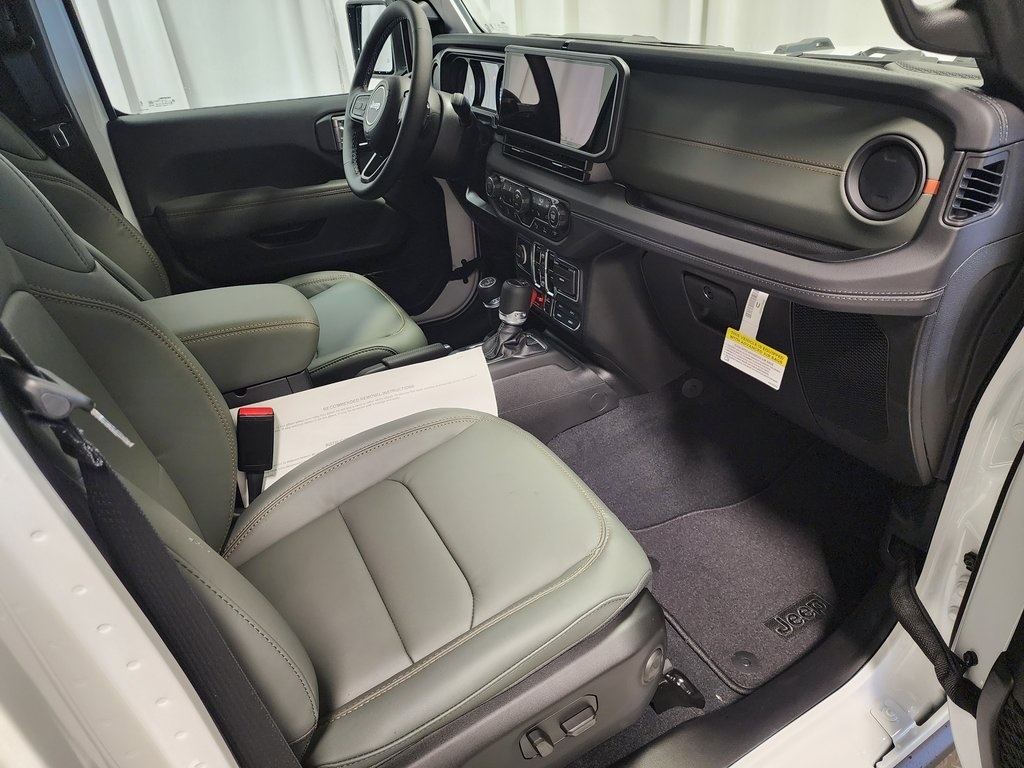 new 2025 Jeep Gladiator car, priced at $58,499