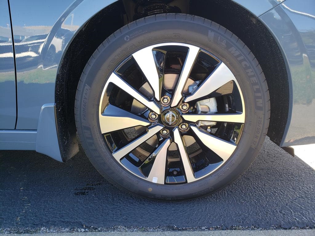 new 2025 Nissan Sentra car, priced at $25,094