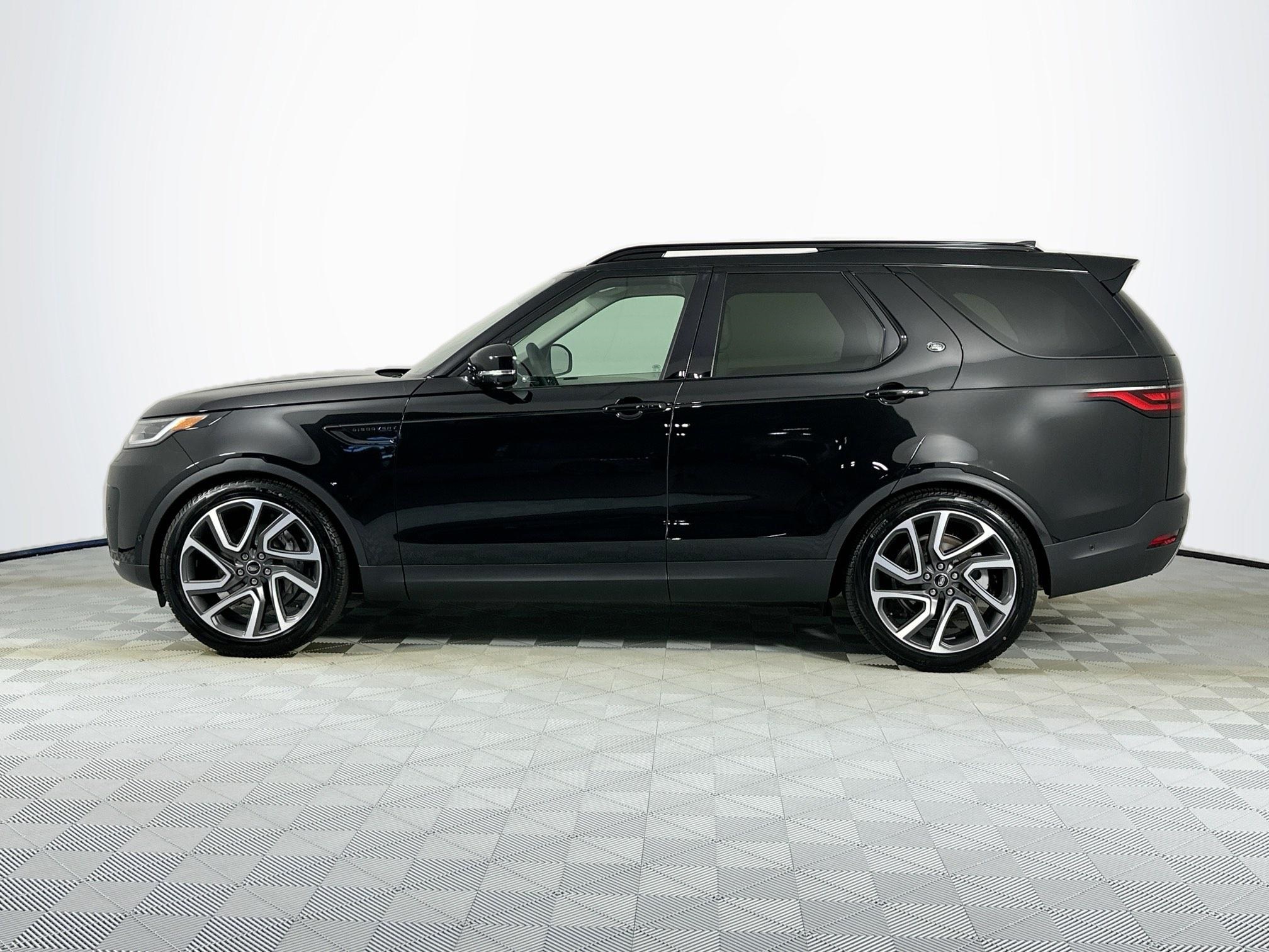 used 2025 Land Rover Discovery car, priced at $67,628