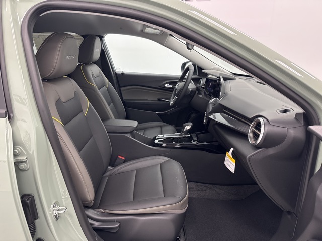 new 2025 Chevrolet Trax car, priced at $25,895