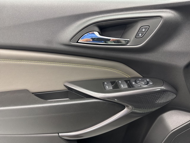 new 2025 Chevrolet Trax car, priced at $25,895