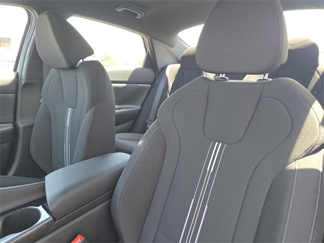 new 2025 Hyundai Elantra Hybrid car, priced at $25,460