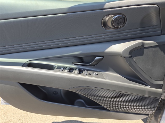new 2025 Hyundai Elantra Hybrid car, priced at $25,460