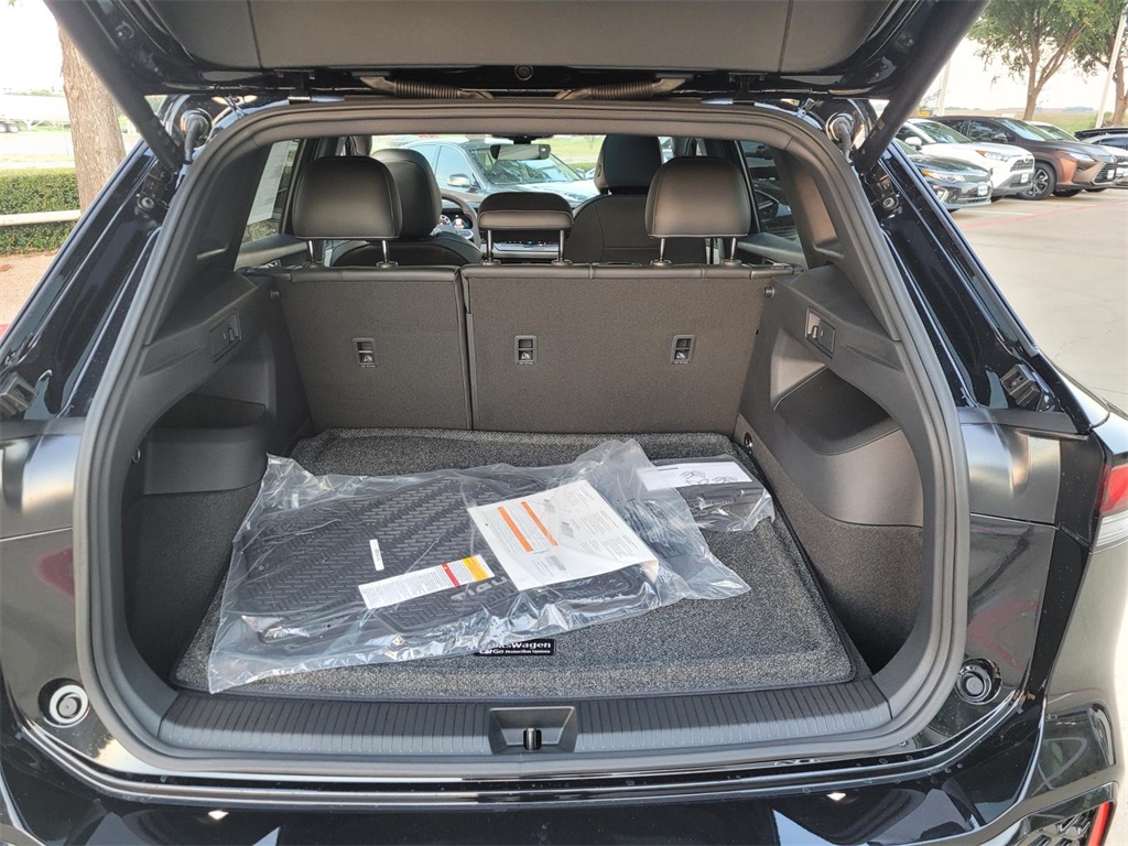 new 2025 Volkswagen Tiguan car, priced at $38,626
