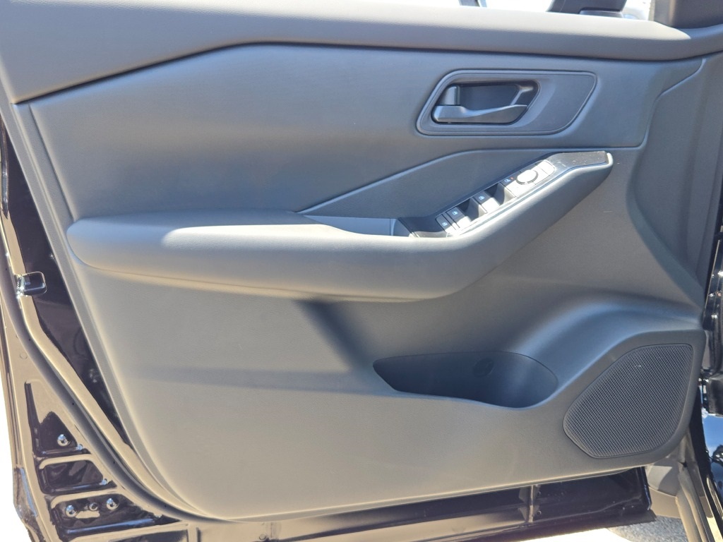 new 2025 Nissan Rogue car, priced at $32,200