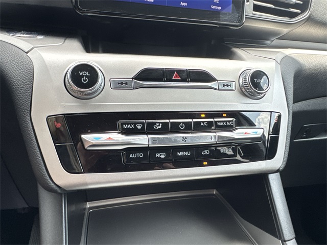 used 2022 Ford Explorer car, priced at $31,999