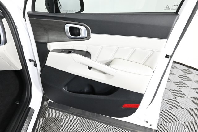 new 2025 Kia Sorento car, priced at $41,405