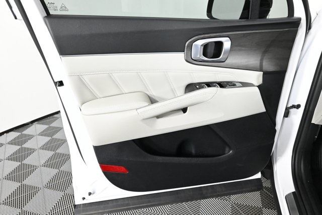 new 2025 Kia Sorento car, priced at $41,405