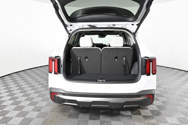 new 2025 Kia Sorento car, priced at $41,405