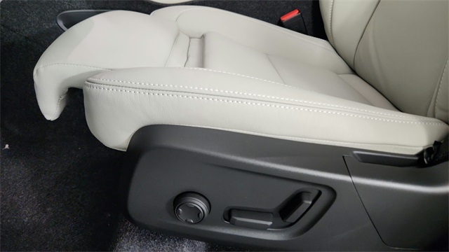 new 2026 Volvo XC40 car, priced at $50,025