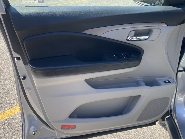 used 2021 Honda Pilot car, priced at $23,395