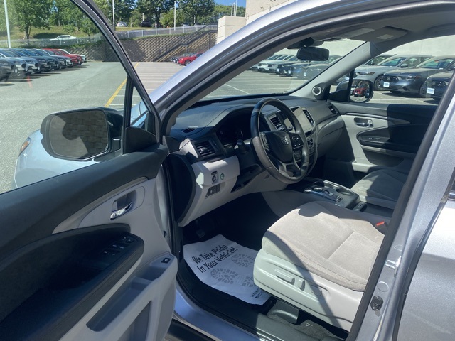 used 2021 Honda Pilot car, priced at $23,395